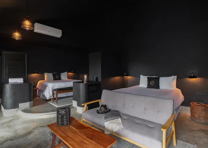 Aroma & Club Hotel